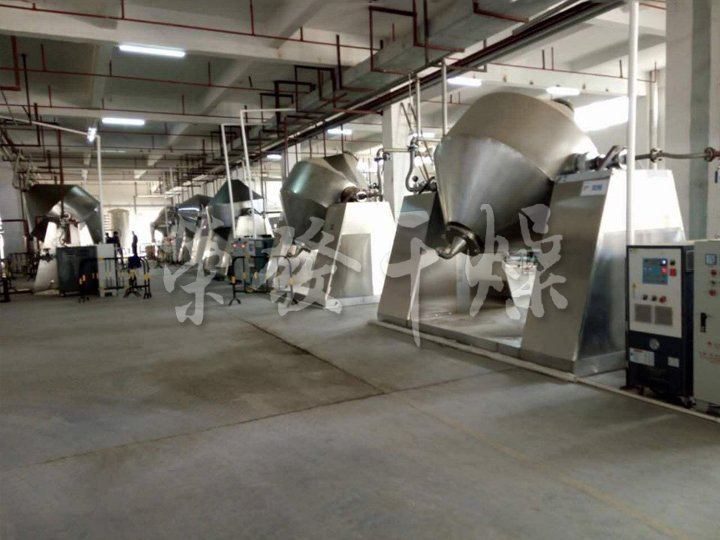 SZG系列双锥回转真空干燥机